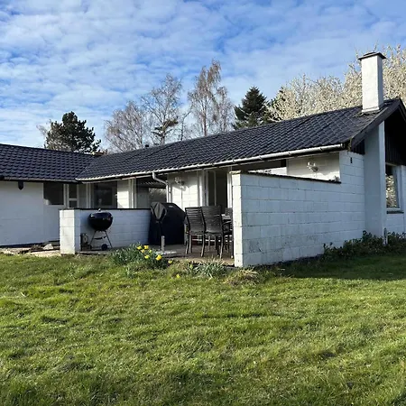 Holiday home Near Water, Forest, And Mons Cliffs