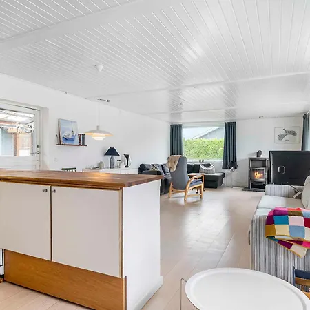 Near Water Forest And Mons Cliffs *