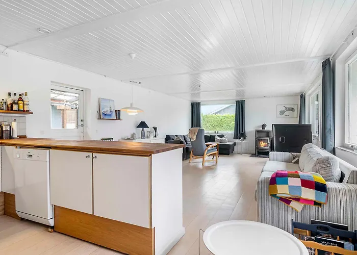 Near Water Forest And Mons Cliffs *