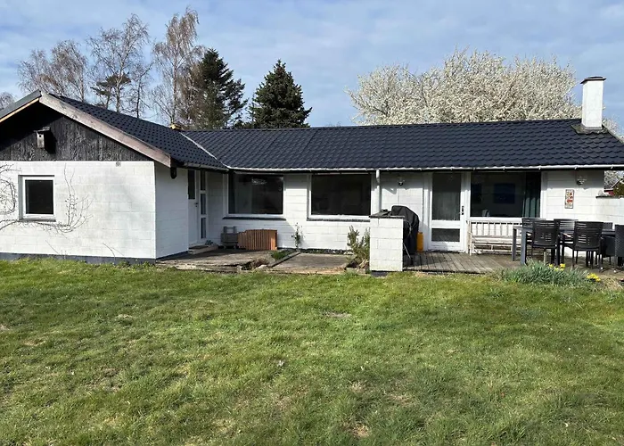 Casa vacanze Near Water Forest And Mons Cliffs